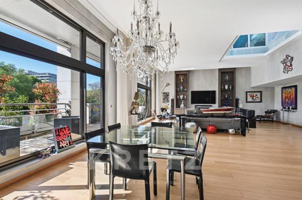 Maison contemporaine de 400m2 en bord de Seine avec roof top