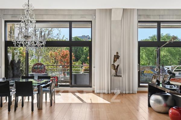 Maison contemporaine de 400m2 en bord de Seine avec roof top