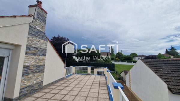MAISON INDIVIDUELLE – 2 GARAGES – GRANDE TERRASSE