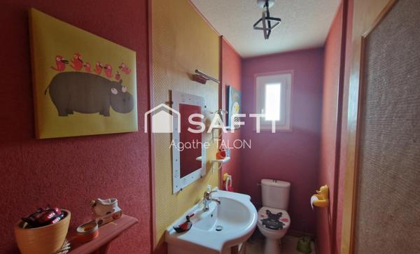 MAISON INDIVIDUELLE – 2 GARAGES – GRANDE TERRASSE