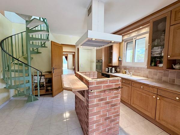 Maison Balaruc Le Vieux 234.32 m²