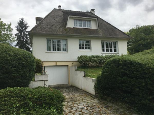 Maison à vendre    6 pièces •  Saint-Sulpice-et-Cameyrac