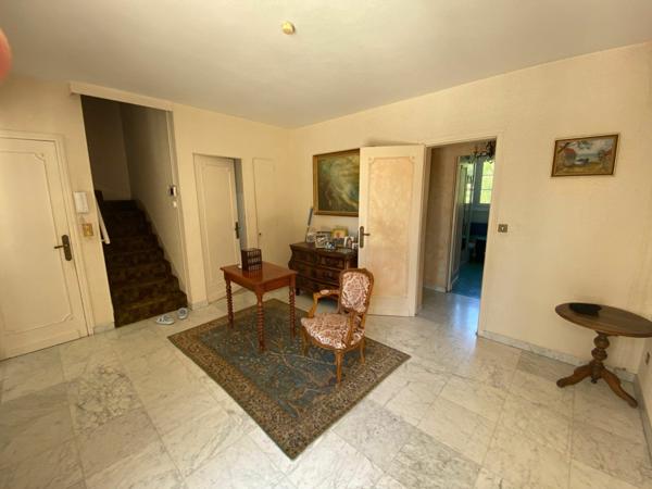 Maison à vendre    6 pièces •  Saint-Sulpice-et-Cameyrac