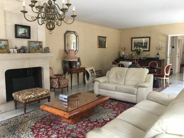 Maison à vendre    6 pièces •  Saint-Sulpice-et-Cameyrac