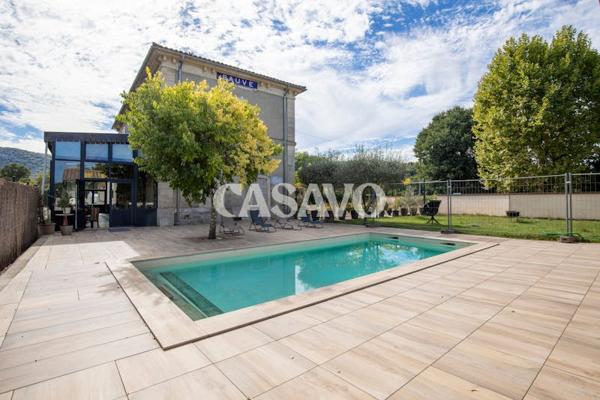 Vente Maison 7 pièces de 472m² - 30610 Sauve