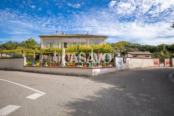 Vente Maison 7 pièces de 472m² - 30610 Sauve