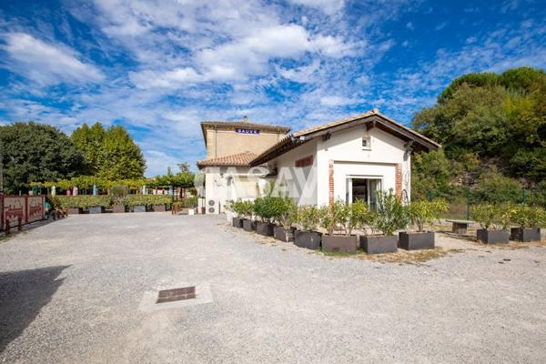 Vente Maison 7 pièces de 472m² - 30610 Sauve