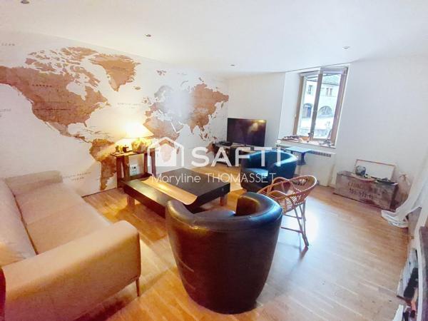 maison rénovée au centre du village