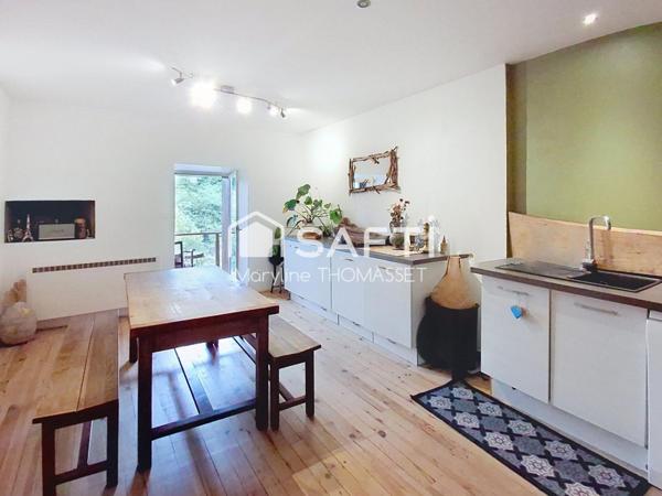 maison rénovée au centre du village