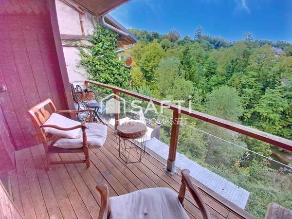 maison rénovée au centre du village