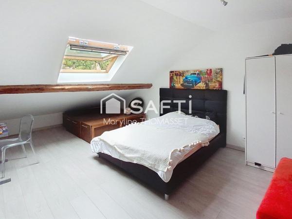 maison rénovée au centre du village