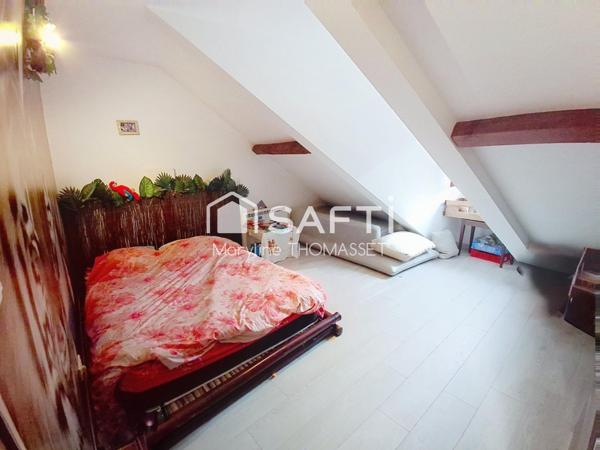 maison rénovée au centre du village