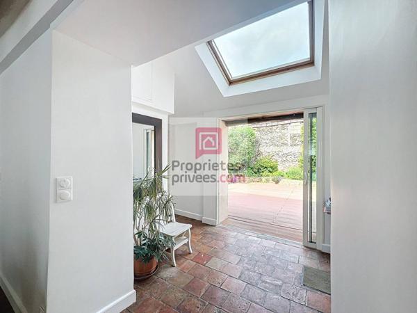 MAISON ancienne avec 4 chambres et 1 atelier indépendant