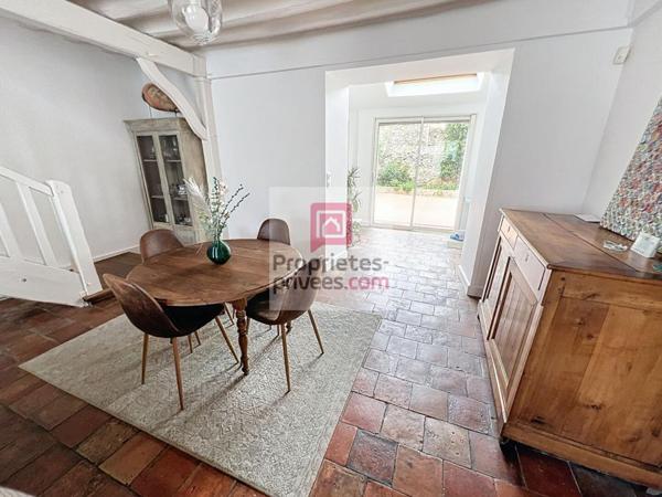 MAISON ancienne avec 4 chambres et 1 atelier indépendant