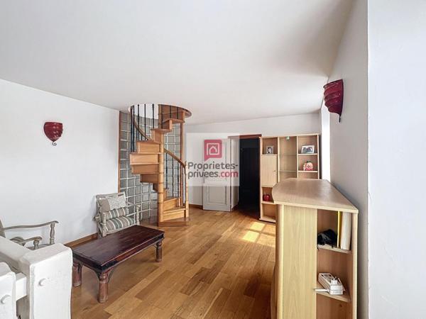 MAISON ancienne avec 4 chambres et 1 atelier indépendant