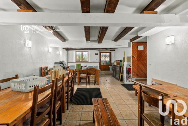 Ferme 8 pièces de 303 m² à Prémanon (39220)