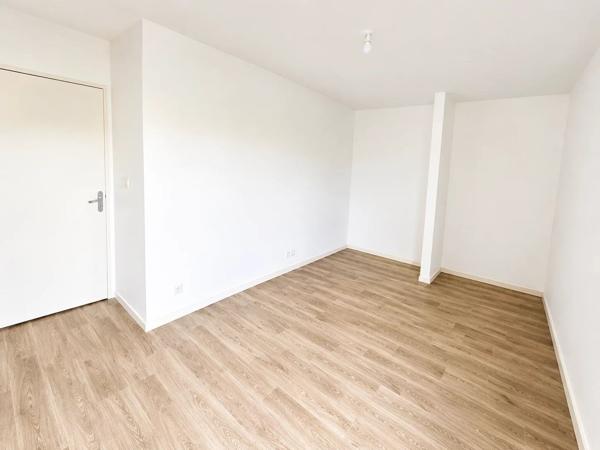 Vente                                                      Appartement
                        
                     3 pièces                      67 m2                     à Bouaye