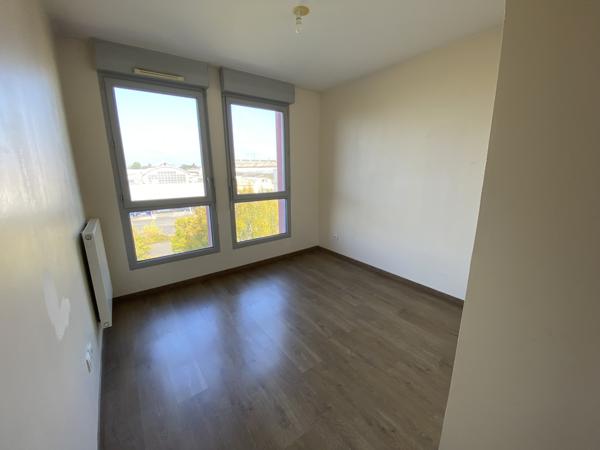 Jules Verne - T4 - 90 M2 + terrasse + garage double