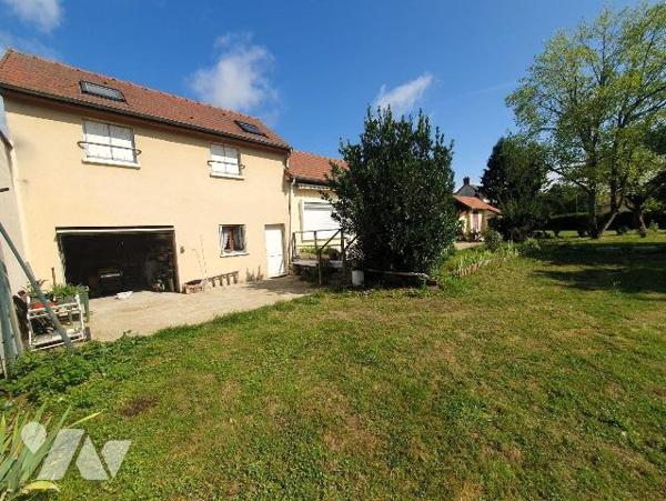 Maison d'environ 80 m² habitables située dans le hameau de Champs sur les Bois à Souppes-sur-Lo...