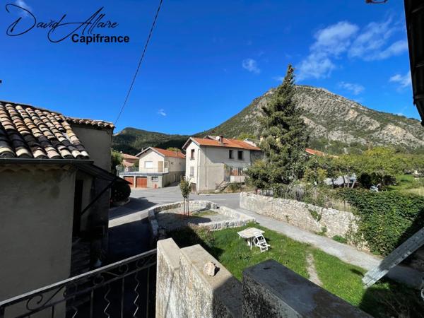 Maison de village à vendre 4 pièces VEYNES (05)