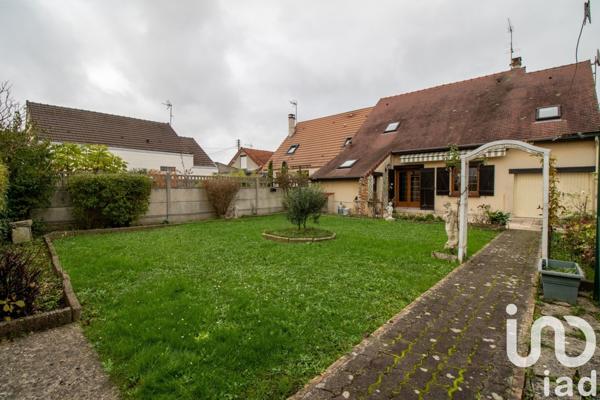 Pavillon 6 pièces de 130 m² à Villeparisis (77270)