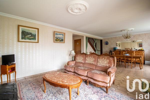 Pavillon 6 pièces de 130 m² à Villeparisis (77270)