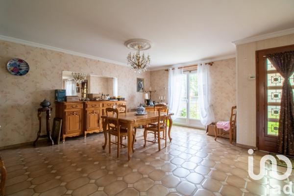 Pavillon 6 pièces de 130 m² à Villeparisis (77270)