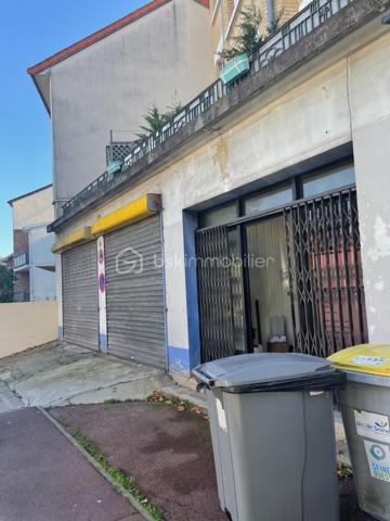 Local d activites de 120,10 m²