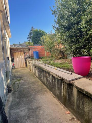 Local d activites de 120,10 m²