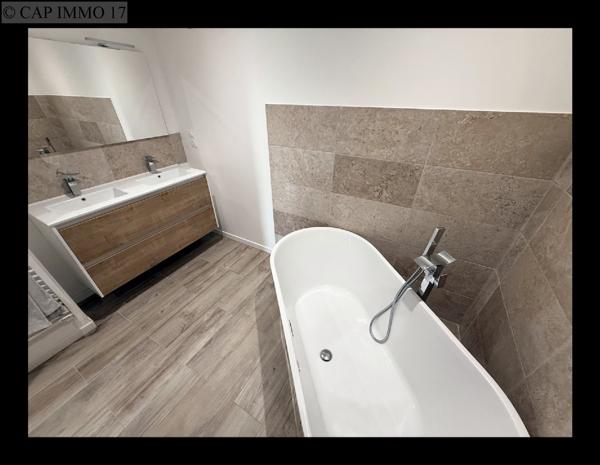 Maison de 129 m² en vente à AXE LA ROCHELLE - NIORT