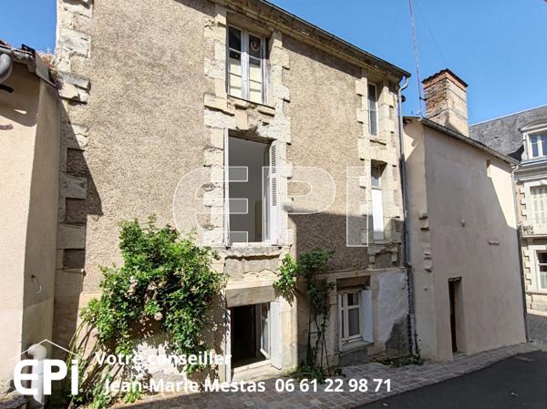 Thouars Maison ancienne Ajouter à ma sélection Référence : 6385