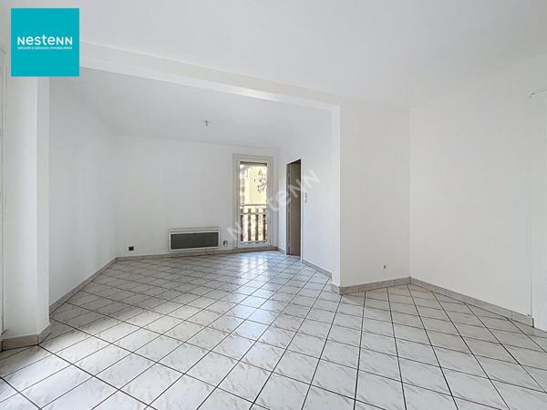 ANNECY (secteur Cran Gevrier) _ Spacieux appartement 2 pièces de 53,20 m², avec balcons et cave, à vendre