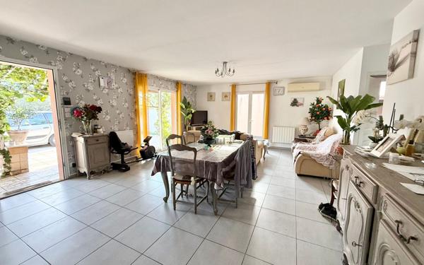 Maison à vendre    4 pièces •  Vauvert