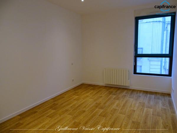 Dpt Vienne (86), à louer CHATELLERAULT appartement T4 de 95,04 m² + place de parking