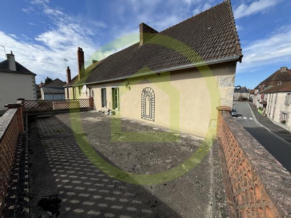 Immeuble à CHENERAILLES (23130)