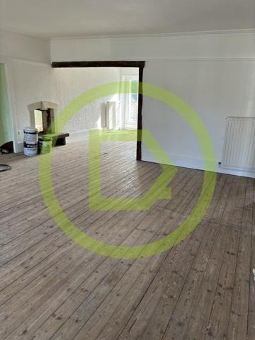 Immeuble à CHENERAILLES (23130)