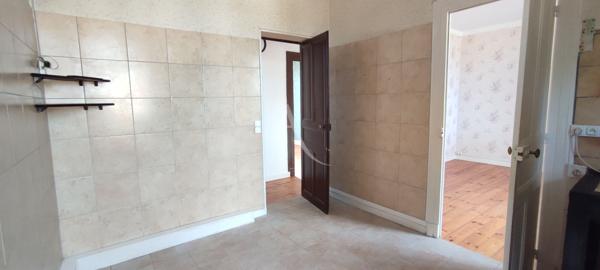 Pau ,proche quartier Saint Dominique ,appartement 3 chambres garage et cave