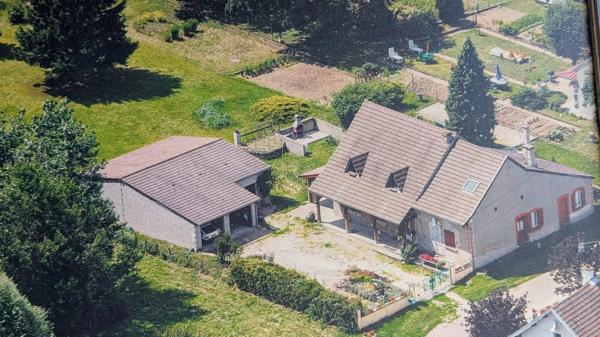 Maison individuelle avec dépendances