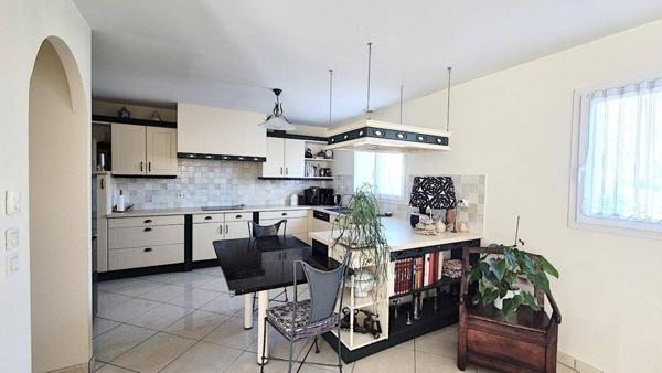 Maison à vendre 8 pièces de 204 m²