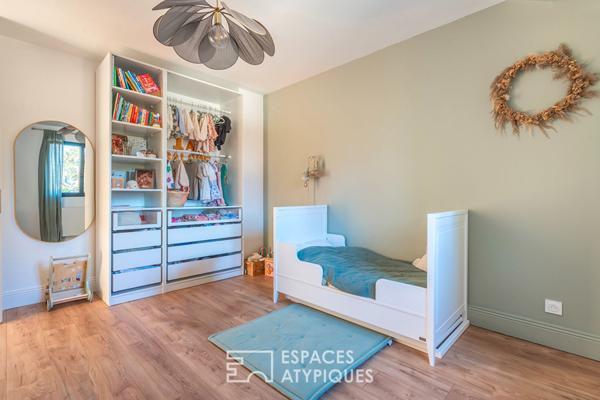 Maison contemporaine avec piscine et garage