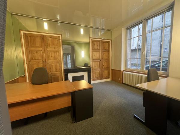 Local professionnel /PLACE MICHELET 43000 LE PUY EN VELAY