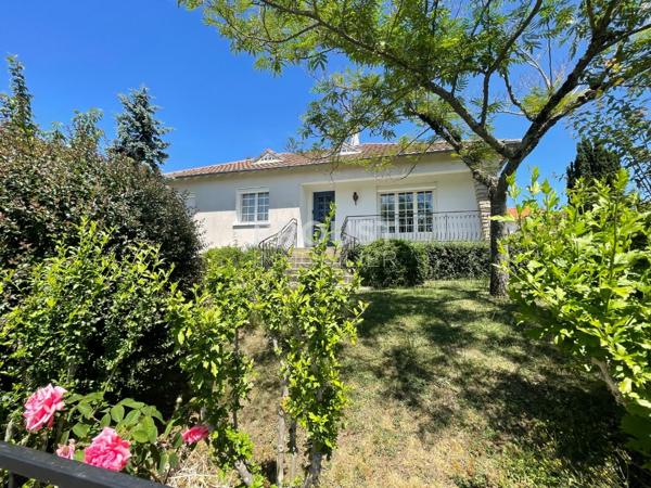 En exclusivité secteur cholette, pavillon de 100 m² environ,3 chambres, garage, jardin.