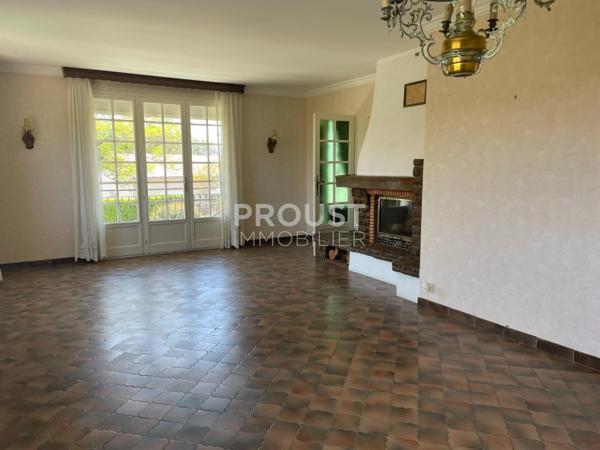 En exclusivité secteur cholette, pavillon de 100 m² environ,3 chambres, garage, jardin.