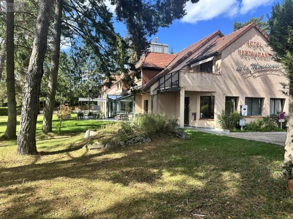 Fonds et/ou murs commerciaux à vendre à Anglards-de-Saint-Flour dans le Cantal (15100), ref : 15046-51