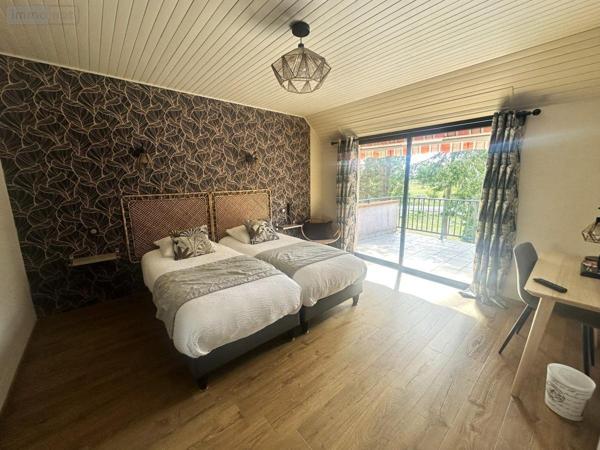 Fonds et/ou murs commerciaux à vendre à Anglards-de-Saint-Flour dans le Cantal (15100), ref : 15046-51