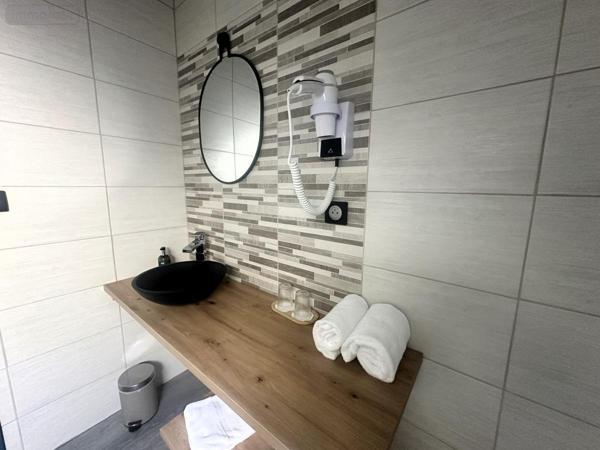 Fonds et/ou murs commerciaux à vendre à Anglards-de-Saint-Flour dans le Cantal (15100), ref : 15046-51