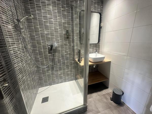 Fonds et/ou murs commerciaux à vendre à Anglards-de-Saint-Flour dans le Cantal (15100), ref : 15046-51