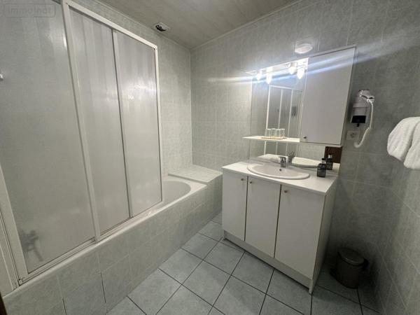 Fonds et/ou murs commerciaux à vendre à Anglards-de-Saint-Flour dans le Cantal (15100), ref : 15046-51