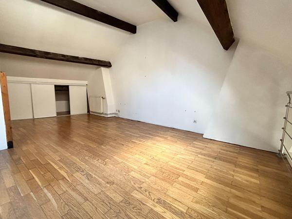 A VENDRE : T2 à LILLE • Vieux lille • 275 000 € FAI • Réf. 2024