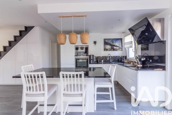 Maison à vendre 5 pièces 101 m² Houilles